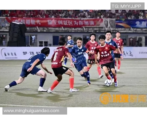 地摊足球明星的精彩瞬间与热血时刻尽在此图集展示 地摊足球明星的精彩瞬间与热血时刻尽在此图集展示