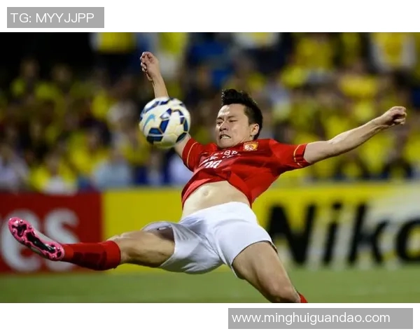 中国足球明星有哪些值得关注的人物与他们的成就分析