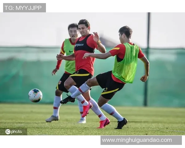 力挺北约的足球明星们如何用行动传递团结与支持 力挺北约的足球明星们如何用行动传递团结与支持