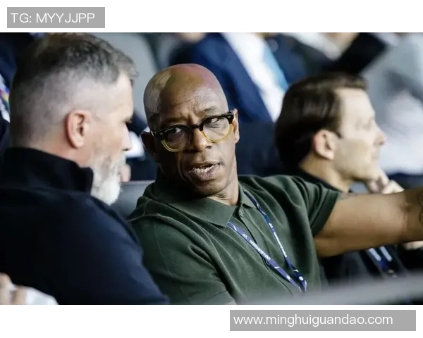 英格兰足球明星赖特的辉煌生涯与成就揭秘